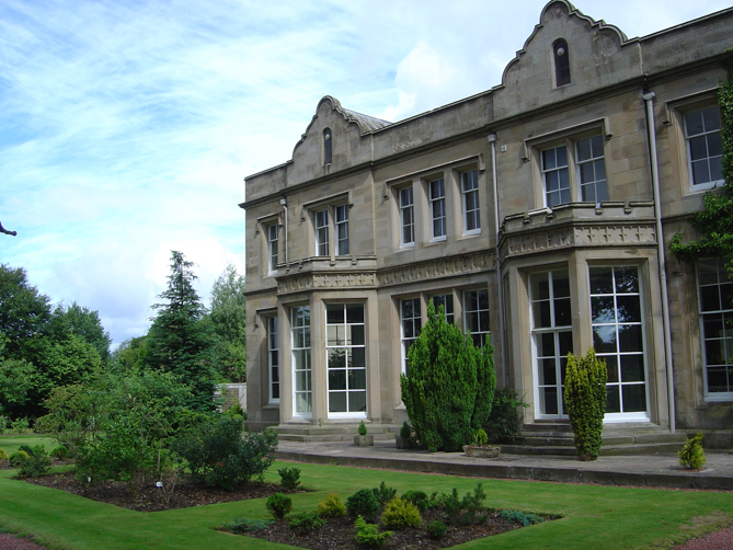 Side view of Edmond Castle