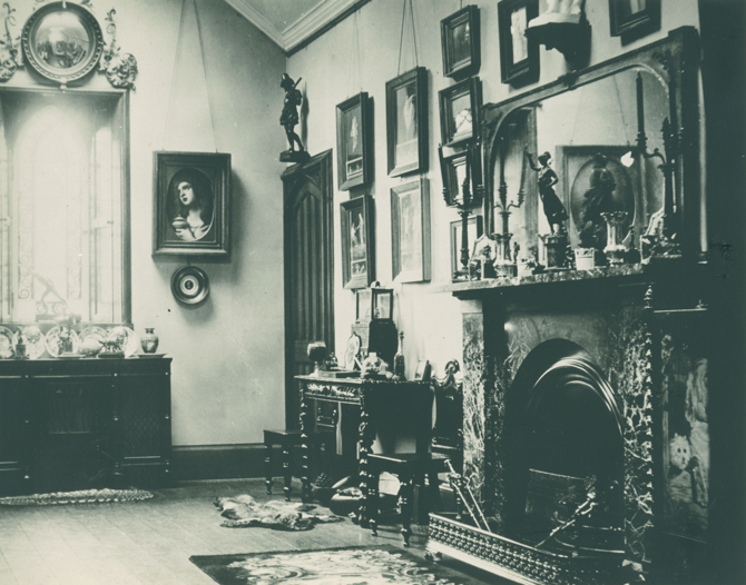 Interior of Edmond Castle